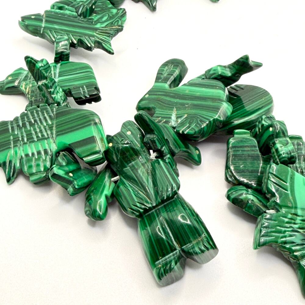 Vintage 90s Green Malachite Southwest Hand Carved Animal Fetish Necklace - Picture 7 of 10